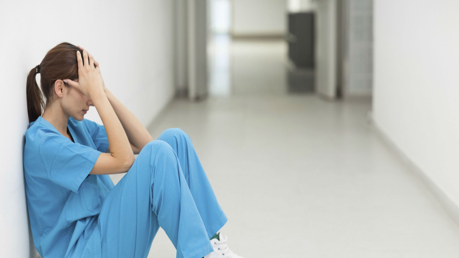 55% dos trabalhadores de serviços essenciais no Brasil têm sintomas de depressão e ansiedade, aponta pesquisa